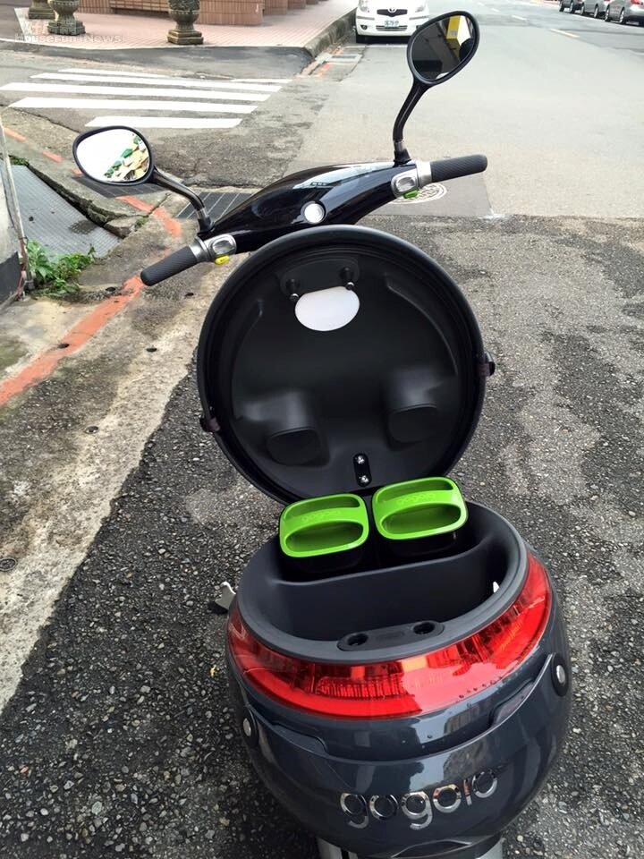 電動機車於107年1月1日至110年12月31日止,免徵使用牌照稅。gogoro電動摩托車。(好房網News記者 王永貞/攝影)