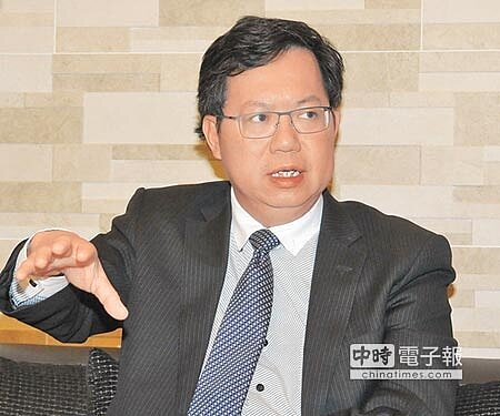 鄭文燦暢談其就任市長這一年來的種種與對其所推動的鐵路地下化、航空城與機場捷運的未來期許。(季志翔攝)