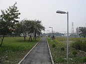 大樹區舊鐵橋濕地　日式竹寮取水站搖身一變景觀花園