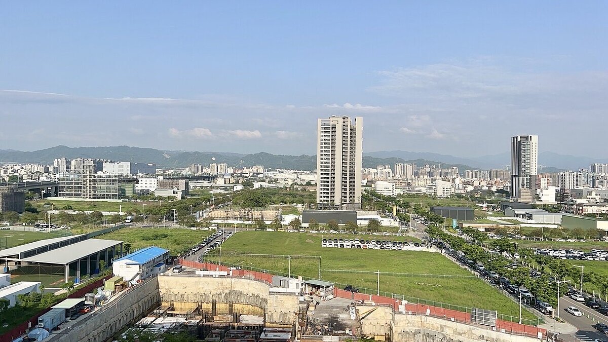 受惠於漢神洲際購物廣場開幕，周邊14期重劃區第1季平均成交單價已站穩7字頭。圖／業者提供
