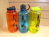 夏天水壺暗藏危機？　醫警告：孩童「這用法」恐致內臟破裂