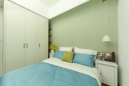 落地衣櫃再多的衣服都可以收納。