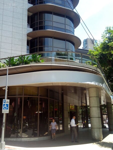 5.葉璦菱曾在「元大栢悅」一樓經營咖啡洋食館。
