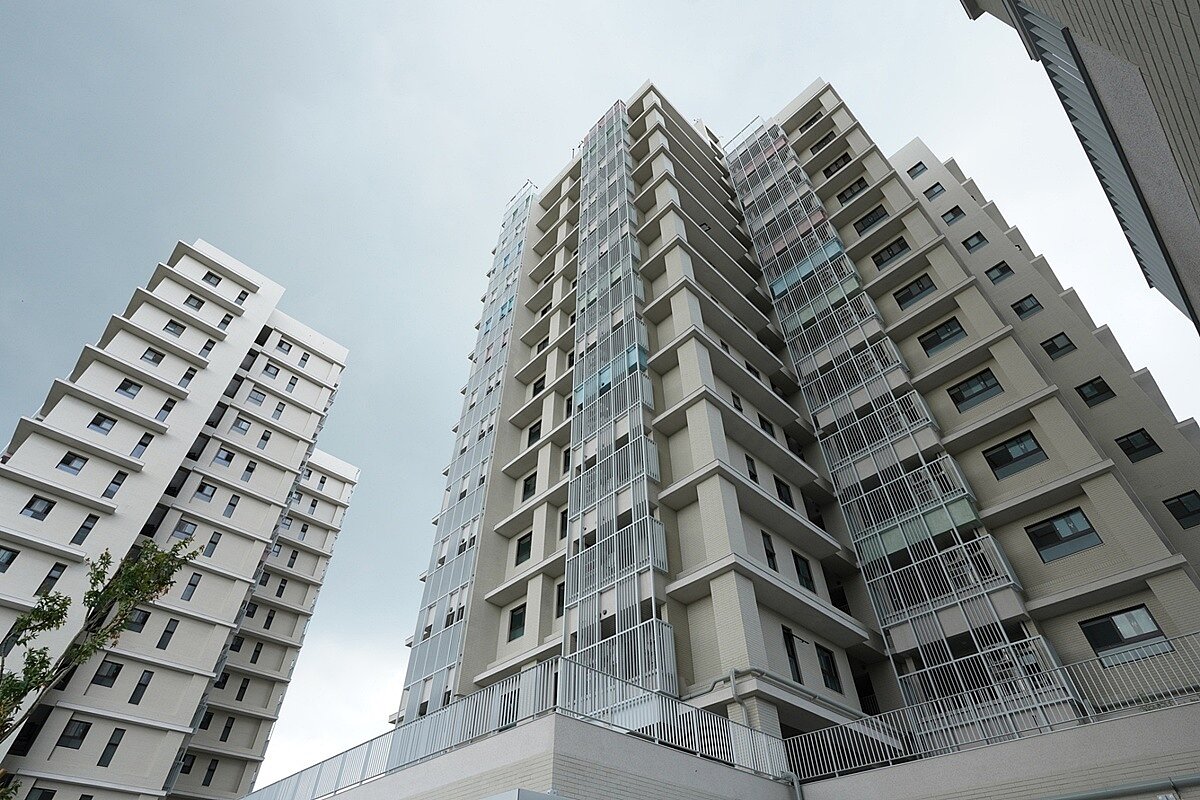 國家住都中心第2季招租發布會，推出臺南新市區「新市安居」及高雄市左營區「福山安居」2案，共890戶，本季也擴大婚育家庭認定。圖／國家住都中心提供
