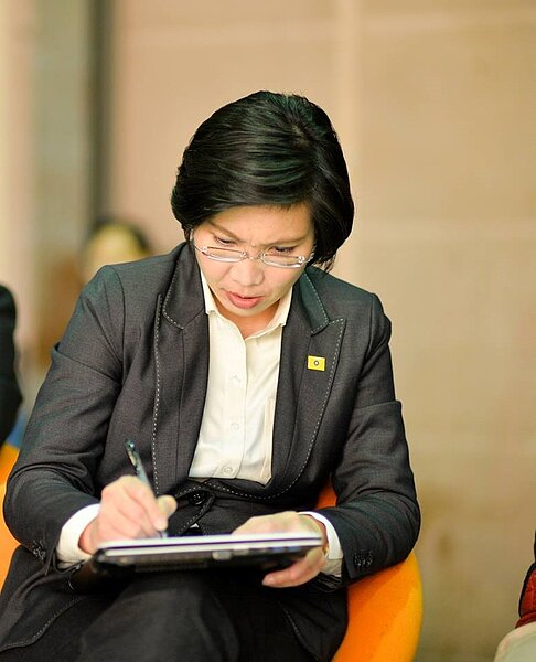 副總統辯論賽昨天登場，公民提問包羅萬象，不過被徐欣瑩嗆「邏輯前後不通」。（翻攝徐欣瑩臉書）