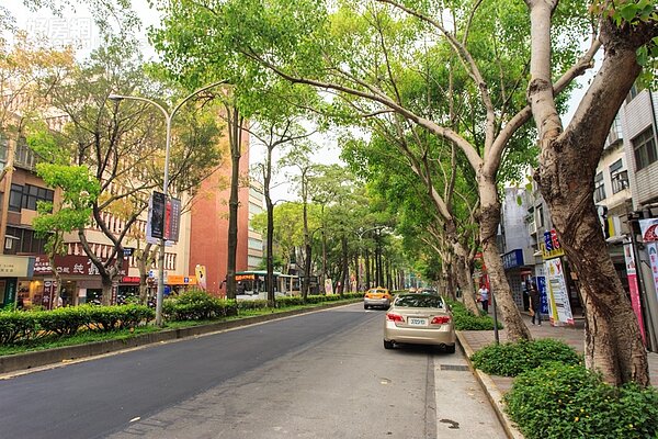 民生社區向來被認為是優質住宅區,也因此吸引了不少政商名流定居。(好房網News記者張聖奕/攝影)