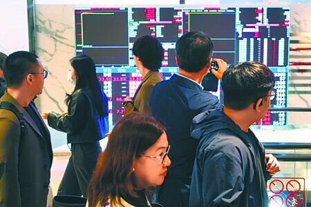 
外界擔憂民眾拿信貸拿去炒股，對此，銀行局表示銀行都會做好授信5P、風控機制。圖∕本報資料照片
