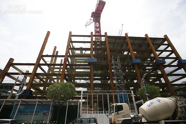 政府不該救房市，該讓房價狠跌？專家認為「虧本生意」恐沒人做。（好房網News記者張聖奕／攝影）