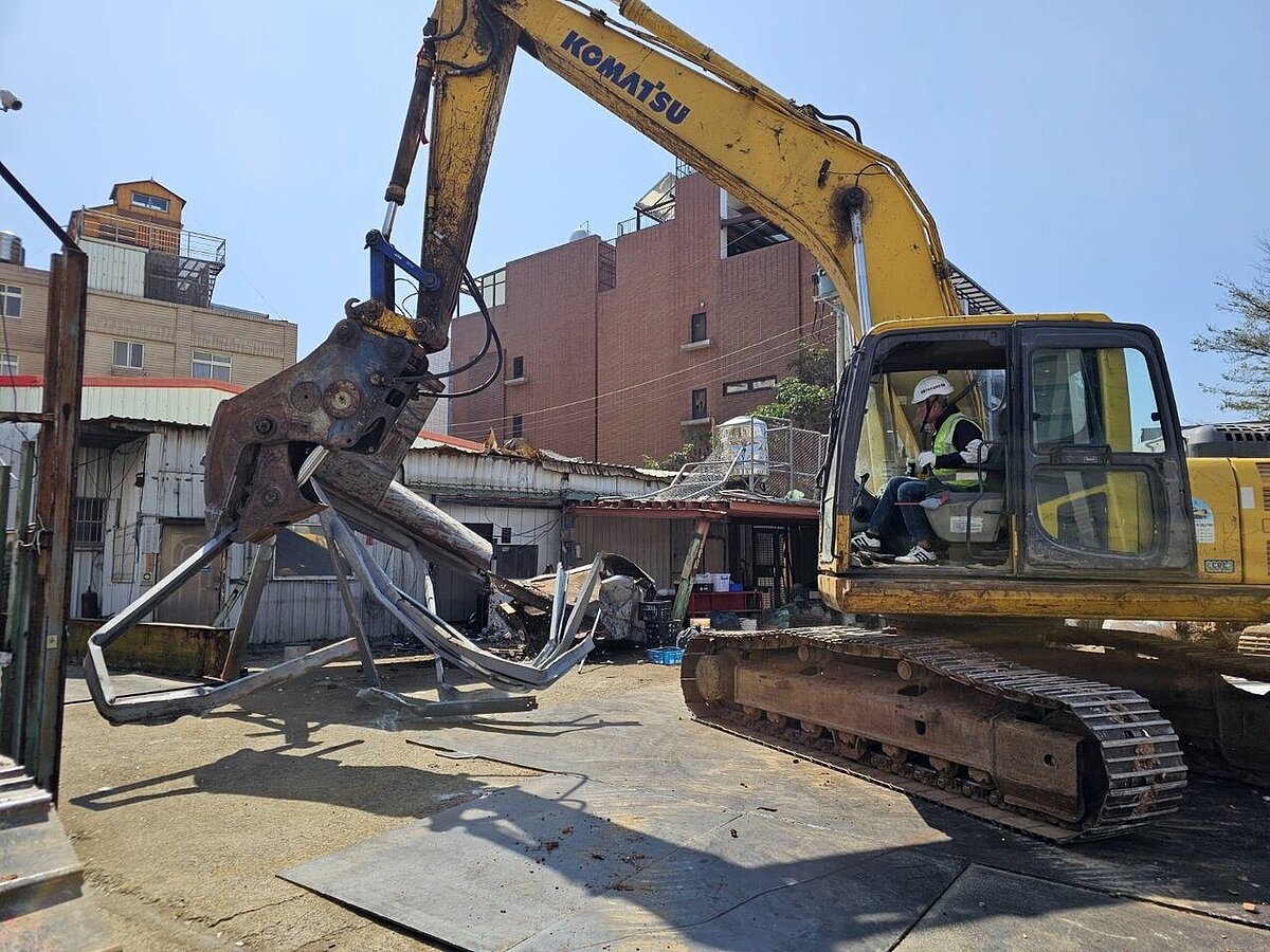 桃園市議員詹江村爆料市府委外拆除違建廠商經理私下向違建戶索要150萬元護航，都發局表示該案已移請檢調偵辦。圖／桃園市政府提供
