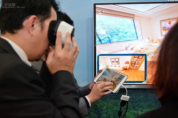 現在看屋透過科技已可以用3D眼鏡模擬現場實況。(好房網News記者 陳韋帆/攝影)