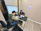 內政部允研議特規針孔實名制