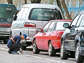 富岡漁港畫停車格　下月起收費