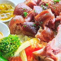 春節就是要吃肥，不然要幹嘛？去林語堂故居吃德國豬腳