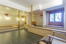 男湯大眾池一景。