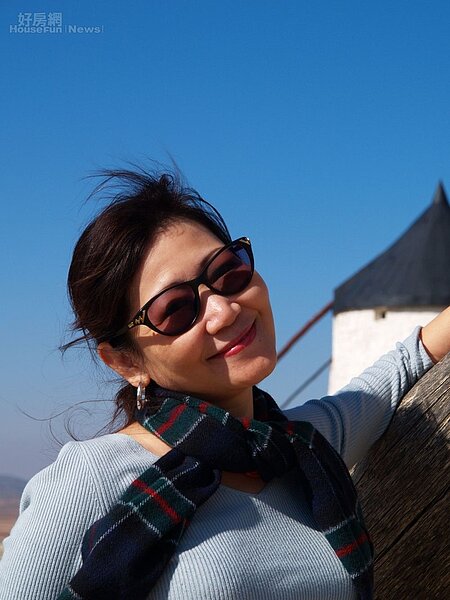 9. 詩人龔華走過病痛,更能體會生命的可貴與豐厚。