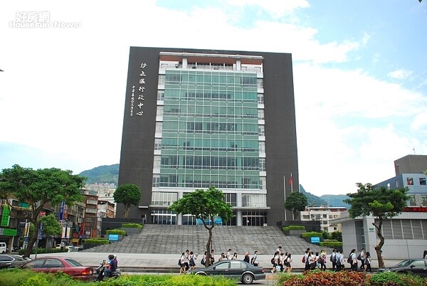 汐止區行政中心(好房網News記者王俊捷/攝影)