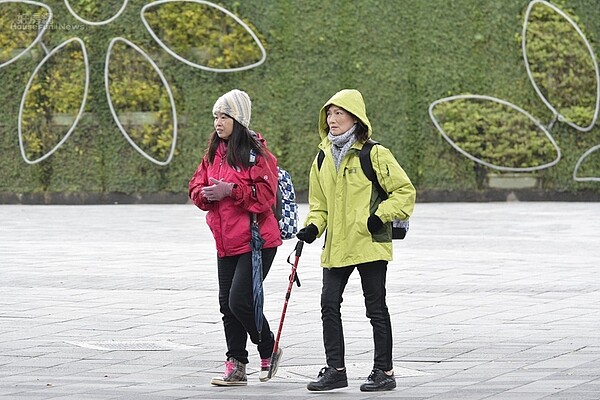 冬衣別急著收起來，又有冷氣團要報到（好房網News記者陳韋帆／攝影）