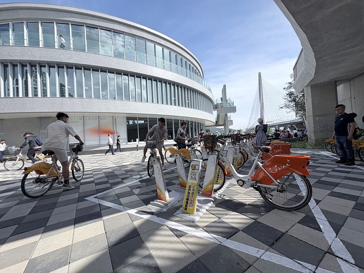 鄰近淡江大橋兩端的4處YouBike租賃站，假日16時至19時啟動「只還不借」。圖／新北市政府提供