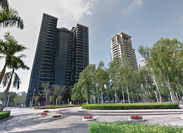 台中房市情境圖,文心森林公園大片綠地,替周圍建案大加分。(翻攝自Google Map)