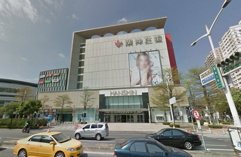 高雄漢神巨蛋商圈是知名鬧區。(翻攝自Google Map)