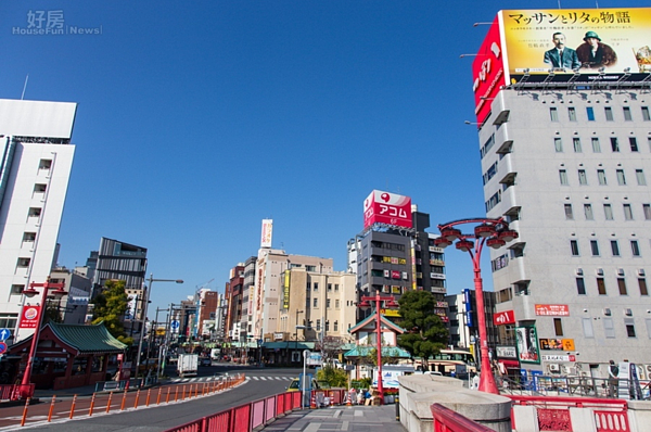 東京街道整齊,主要是因為配色和諧的關係。(好房網News記者張聖奕/攝影)