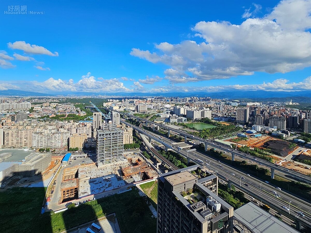 新北市林口區近年來預售辦公商業大樓交易累計218戶,為雙北最熱絡行政區,且多為小坪數產品。圖/永慶房產集團提供