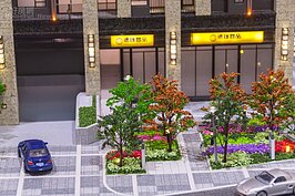 車道出入口只有一處，進出會車時要比較小心。