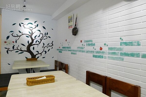 1.店內以白色為基底,搭配簡單彩繪讓空間活潑起來。