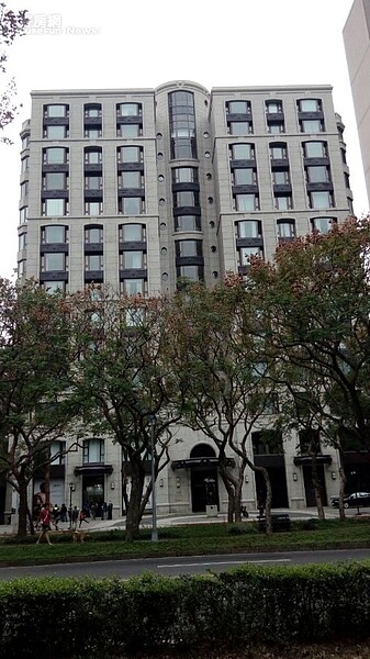 4「敦峰」在2013年是全球10大高額成交物件第2名,一炮而紅。