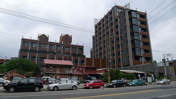 郭雪芙、李毓芬都是「美秀館」的住戶。(好房網資料中心)