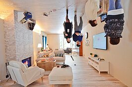 對於裡面的人飛簷走壁只是小菜一碟，但其實看照片的大家應該已經頭昏眼花了吧！？