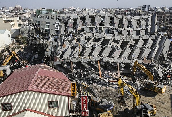 專家指出,當天地震應是「雙主震地震」,台南、美濃兩震隔4秒。 記者楊萬雲/攝影