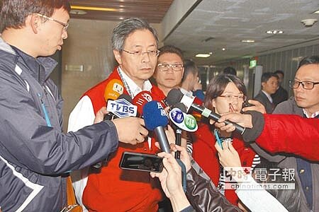 行政院長張善政指出,1個月內會公布國內土壤液化潛勢區的相關資料。(葉書宏攝)