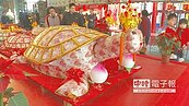 竹南龍鳳宮乞福龜 商家愛求金錢龜
