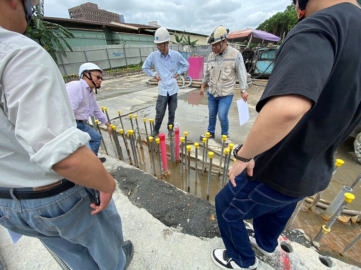 《新北市建築管理自治條例》完成三讀程序,增列「擋土安全維護措施勘驗」為必要勘驗項目,強化施工管理以提升安全性。圖/新北市政府工務局提供