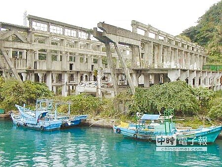 阿根納造船廠,日治時期為運金碼頭,景觀優美,成為不少電影拍片取景地點。(本報資料照片)