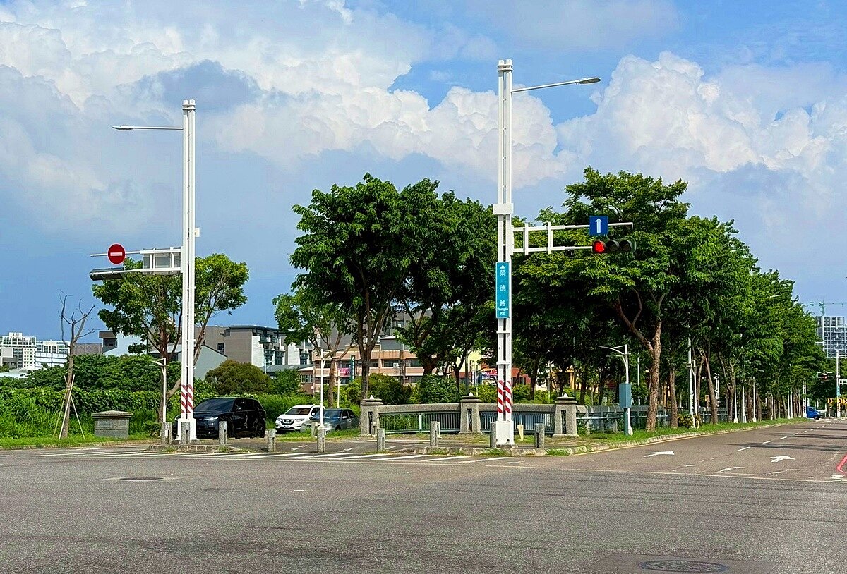 台中最具代表性的草悟道、美術園道、育德綠園道到14期的榮德園道,都是品牌建商插旗的重要指標,逐綠而居加持房市。圖/好房網News記者林和謙/攝