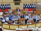 侯友宜砸5.4億拍板五大基層利多　里基費最高增至118萬