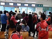 忽冷忽熱　流感病例增3成