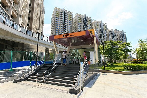 捷運蘆洲站。(好房網News記者 張聖奕/攝影)