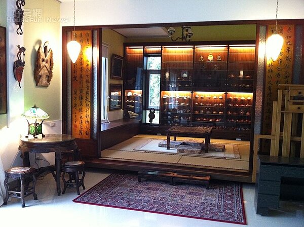 7. 「蘭亭集序」拉門屏風中別有洞天。