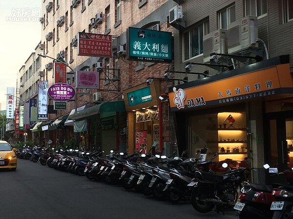 7.店面位於在地人稱的「異國料理街」,成為異國料理飲食愛好者的聚落。