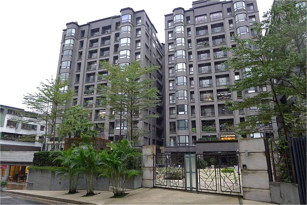 得獎的優良社區,通常具有管委會機能良好、房價抗跌等特色,圖為今年台北市獲獎的內湖區「山妍四季-蘭鵲行館」。(圖/馮牧群)