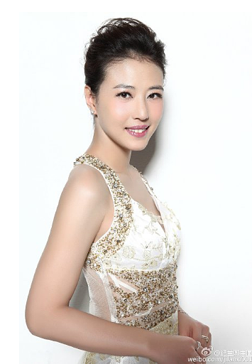 周海媚年近50保養得宜,「不靠男人而活」成凍齡秘訣。(圖/翻攝自周海媚微博)