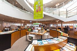 在天氣好的時候，總圖中央部位無需開燈就很明亮。