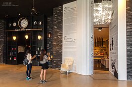 MLD Reading充分應用了台鋁廠房挑高空間的特性，在這邊流連逛逛，一點壓迫感都不會有。