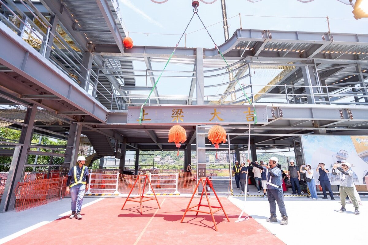 汐止中正市場目前已完成主體結構作業,將接續辦理內部裝修及機電工程。圖/新北市政府市場處提供