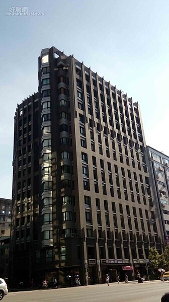 4.外觀新穎具新時代潮流,「樸真久石讓」成了松山區指標性豪宅。