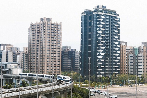 北市豪宅面臨價格「破底」危機,再跌就要跌破當初的預售價了。 圖/報系資料照