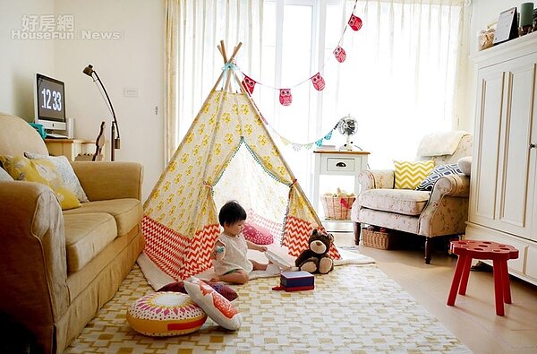 4.	為心愛女兒手搭帳篷。
